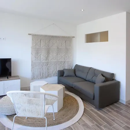 Joli T2 Bord De Mer Tout Equipe