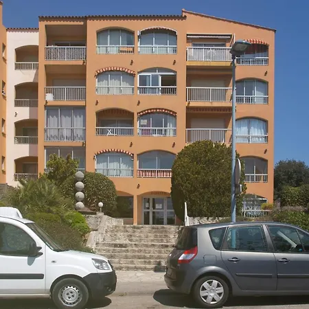 Joli T2 Bord De Mer Tout Equipe